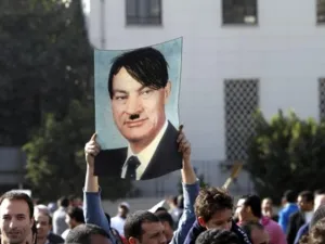 النطق بالحكم في قضية مبارك 2 يونيو
