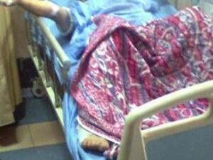 عبده عبد المنعم حمادة صاحب مطعم اشعل النار في نفسه امام مجلس الشعب يوم الاثنين يتلقى العلاج داخل مستشفى في القاهرة