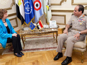 Egyptian defense minister Abdel Fatah el-Sisi (R) meets with EU High Representative for Foreign Affairs and Security Policy Catherine Ashton in Cairo. A leaked video shows Mr. Sisi discussing how to gag the press. (Image credit: AFP)