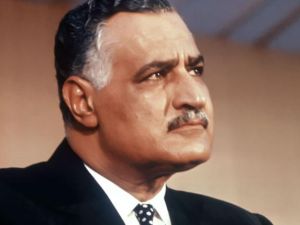 نشطاء يقارنون بين موقف عبدالناصر، والموقف المصرى الحالى من المعونة الأمريكية