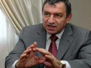 الدكتور عصام شرف رئيس مجلس الوزراء المصري