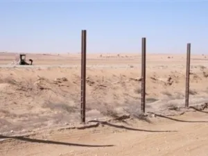 أسلاك شائكة تفصل بين سيناء المصرية وإسرائيل
