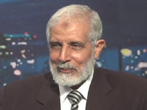 محمود عزت/عن الانترنت