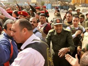 المشير في احد شوارع القاهرة/ارشيف