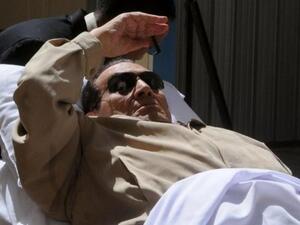 وقضى مبارك أمس يومه الثالث بمستشفى سجن طرة 