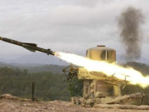 ثلاثة صواريخ مجهولة المصدر سقطت في منطقة وسط شبه جزيرة سيناء