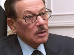 نقل صفوت الشريف الى المستشفى 
