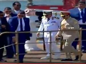 الرئيس المصري عبد الفتاح السيسي يستقل يخت “المحروسة” التاريخي 