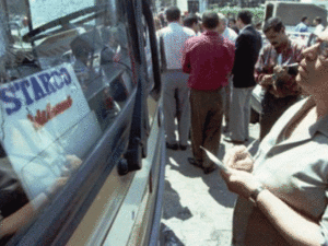 الحافلة المستهدفة كانت تقل 40 سائحاً من جنسيات مختلفة 