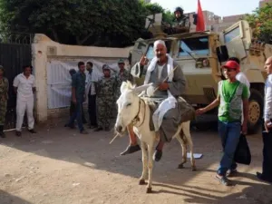 يحق لأكثر من 50 مليون مصري من بين سكان عددهم 82 مليون نسمة الإدلاء بأصواتهم