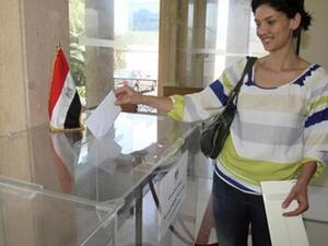 المصريون في الخارج يدلون باصواتهم 