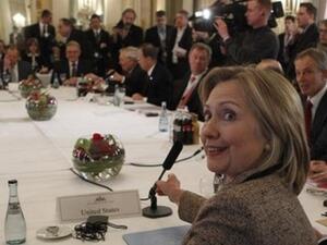 الغرب يغازل الشعوب العربية 