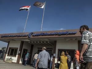 EgyptAir employees arrive to the in-Flight services hall at Cairo airport on May 19, 2016. (AFP/Khaled Desouki) EgyptAir employees arrive to the in-Flight services hall at Cairo airport on May 19, 2016. (AFP/Khaled Desouki)