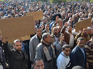 Almost 3,000 textile workers in Mahalla El-Kubra, mostly women, staged a strike on Tuesday to demand better pay. (Ahram)