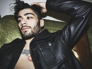 Better with hair or without.  /Splash news.