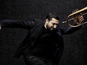 The 35-year-old French-Lebanese composer paid tribute to Om Kalthoum, whom he called an icon of women's empowerment.  (Starticket.ch)