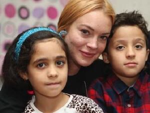 "Lohan listened to the man's life story and began to sob," Boynukalin said, adding that Hollywood’s awareness of the Syrian crisis is crucial. (EPA/Sultanbeyli Municipality Press Office)