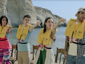 Featuring dance, Lebanese music, well-humored presenters, and sights of Lebanon – the video producers know their market. (YouTube screenshot)