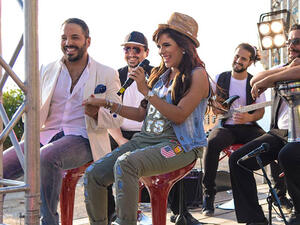 Rami Ayach and Amina on Coke Studio live, January 16, 2016. (Facebook) 