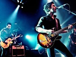 Come and sing along to Just Looking, Dakota, Bartender and Have A Nice Day by Stereophonics. (Pinterest)