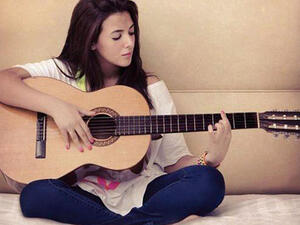 Donia Samir Ghanem takes' the 2013 cake with the No. 1 music video for MENA. (Image: Facebook)