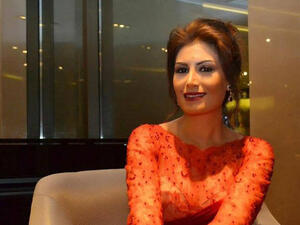 She may be all smiles in pictures, but Ruwaida is one troubled singer. (Image: Facebook)