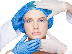 6 وسائل جراحية لتظهري أصغر عمراً وأكثر شباباً