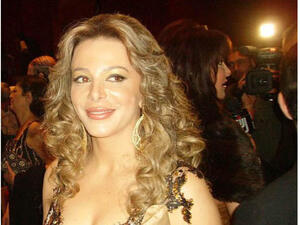 Syrian bombshell Suzan Najm al Din is the Arab version of Oprah in her new film.