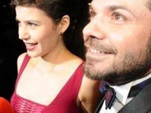 Fatima (Beren) with her off-screen love interest