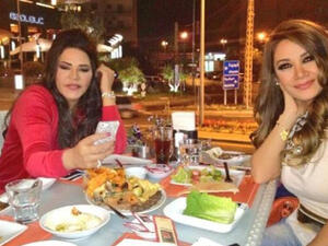 الفنانة ديانا حداد والفنانة أحلام 