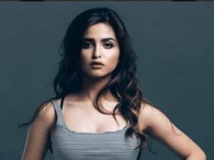 الفنانة البحرينية الشابة حلا الترك