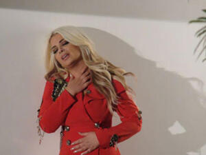 الفنانة مادلين مطر