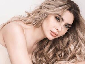 الفنانة اللبنانية قمر