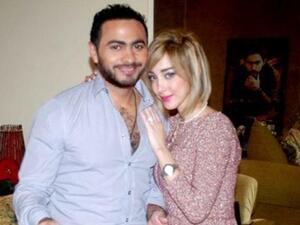 الفنان تامر حسني وزوجته بسمة بوسيل