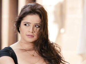 الفنانة المصرية ياسمين عبد العزيز