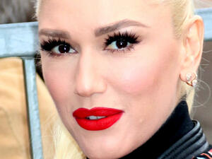 Gwen Stefani spent Thanksgiving with Blake Shelton in Oklahoma. (source: Kathy Hutchins - Shutterstock)