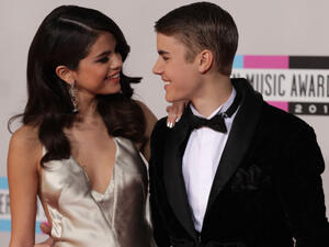 Justin is said to be feeling "lucky" that he has rekindled his romance with the 'Bad Liar' hitmaker. (Source: DFree - Shutterstock)