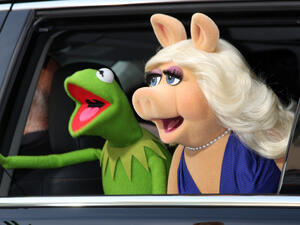 Kermit the Frog and Miss Piggy. (Kathy Hutchins / Shutterstock.com)