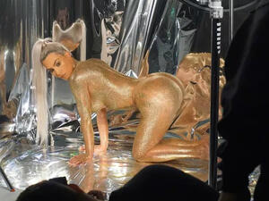 Kim has admitted she has found going blonde "very high maintenance" (Source: Twitter - @KimKanyeKimYe)