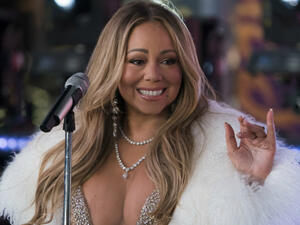 Mariah sang her 1990s hits “Vision of Love” and “Hero” on Sunday night in Times Square (Source: Don Emmert - AFP)