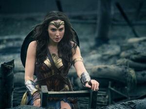 Look at her climbing a ladder. Box office gold. (Warner Bros. Entertainment, Inc.)