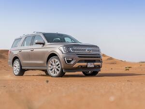 مثبّت السرعة التفاعلي مع ميزة التوقّف والانطلاق التلقائيّ الحصريّة في الفئة، ونظام التحذير من اصطدام أمامي مع دعم الفرملة يعزّزان راحة البال والملاءمة.