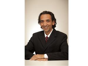 الدكتور محمد رضا بيربهاي الأستاذ بجامعة جورجتاون في قطر