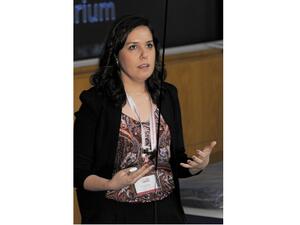 الدكتورة رنا البياري خرّيجة أول دفعة من وايل كورنيل للطب – قطر في عام 2008، أستاذة مساعدة ومديرة برنامج زمالة الأطباء في علم السموم في جامعة نيويورك.