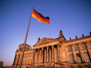 التفجير أدى  إلى إصابة بضعة أشخاص