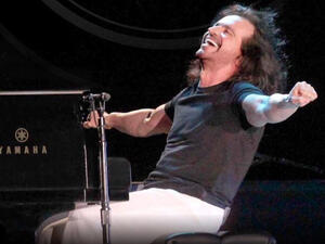 Great news for all the real music fans (Source: offickalyanni / Instagram ) 