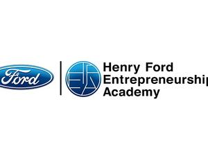 يستثمر صندوق فورد موتور كومباني حوالى ثلث موارده دعماً للتعليم، بما في ذلك المنح التعليميّة والبرامج التي تساعد المدارس على تقديم مقاربات جديدة للتعليم لطلابها. ومنذ إطلاقها عام 2015.