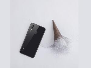 صمم هاتف Huawei nova 3e لتعزيز تجربة السيلفي لدى المستهلكين.