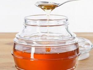 العسل افضل مرطب للشفاه