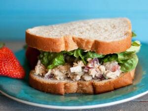 سلطة الحمص النباتية (صورة الطبق الاصلي)